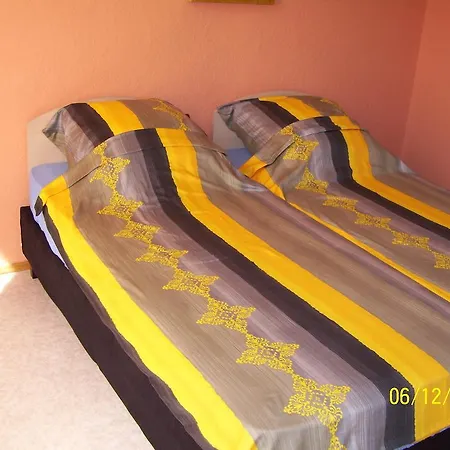 Ferienwohnung Neben Zentrum *